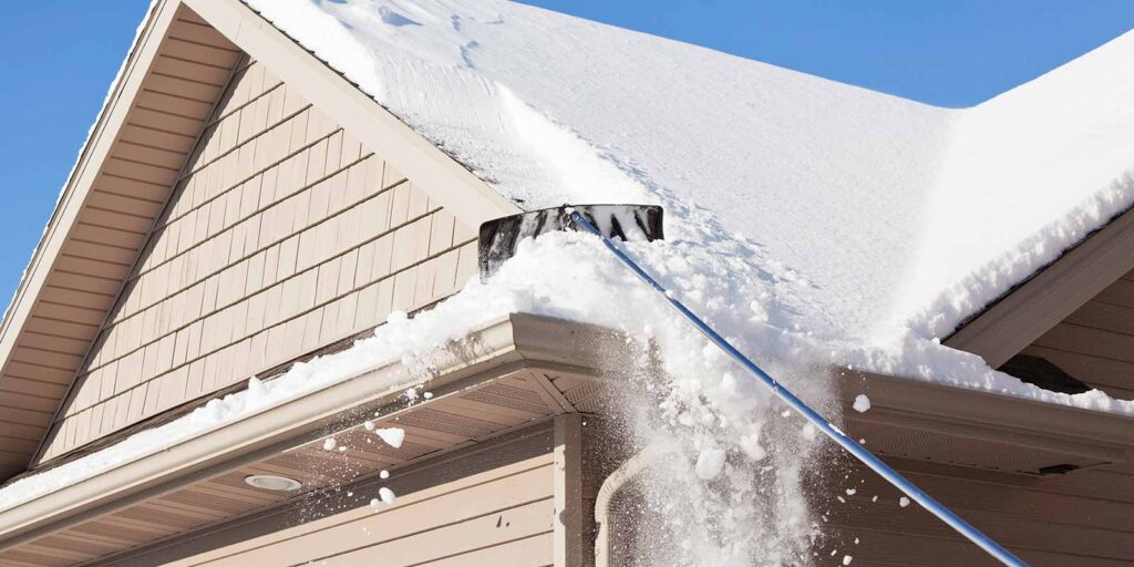 remove snow from roof